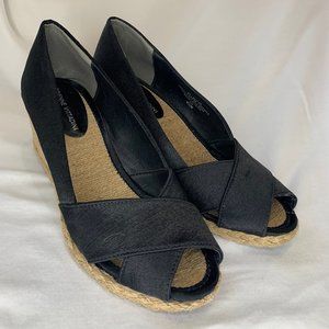 Adrienne Vittadini Black Peep Toe Wedges: size 8.5